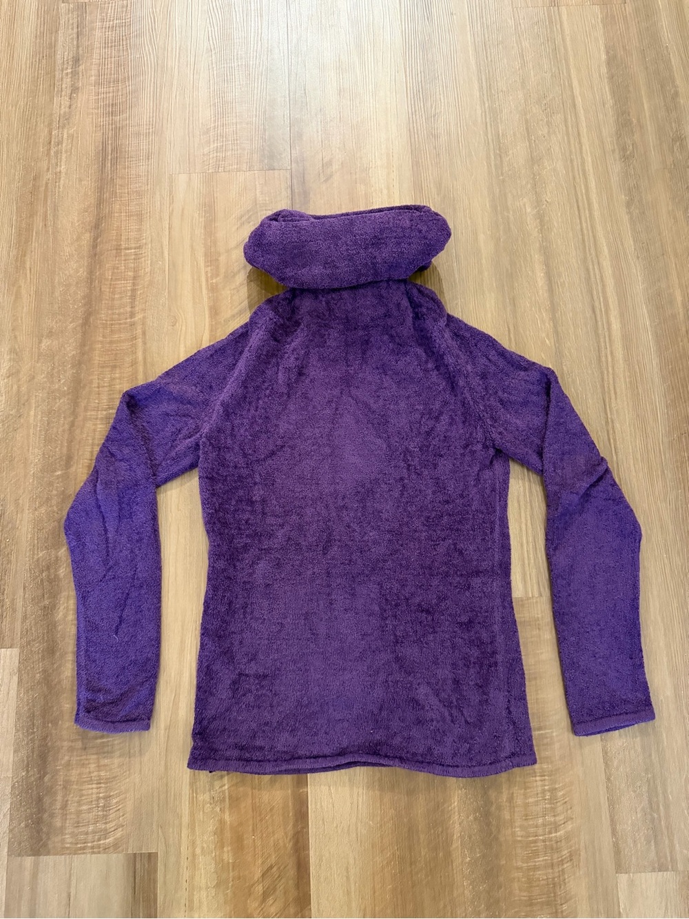 Athleta Women’s V Large Cowl‎ Neck Size S Purple Sweater